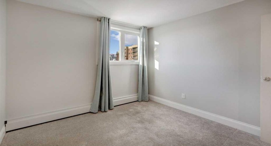 616 15 Avenue, Calgary, Alberta T2R 0R5, 2 Bedrooms Bedrooms, ,1 BathroomBathrooms,Residential,For Sale,15,A2277753