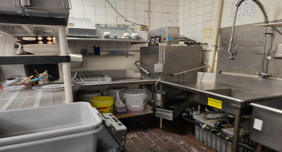 0 16 Avenue, Calgary, Alberta T2M 0J9, ,Commercial,For Lease,16,A2263687