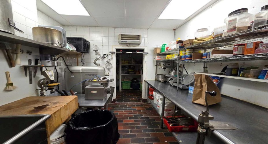 0 16 Avenue, Calgary, Alberta T2M 0J9, ,Commercial,For Lease,16,A2263687