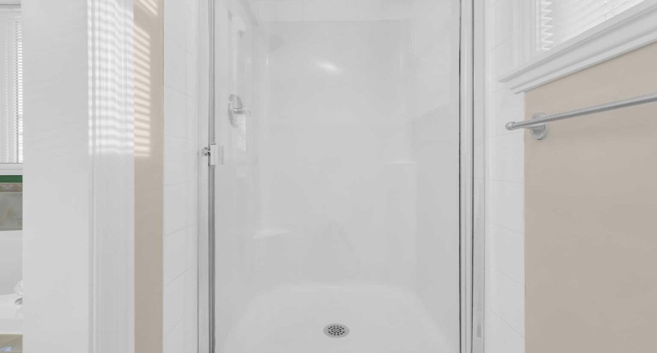 155 Lakeview Cove, Chestermere, Alberta T1X 1C1, 5 Bedrooms Bedrooms, ,4 BathroomsBathrooms,Residential,For Sale,Lakeview,A2274018