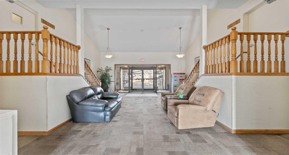 280 Banister Drive, Okotoks, Alberta T1S 1Y5, 2 Bedrooms Bedrooms, ,1 BathroomBathrooms,Residential,For Sale,Banister,A2278025