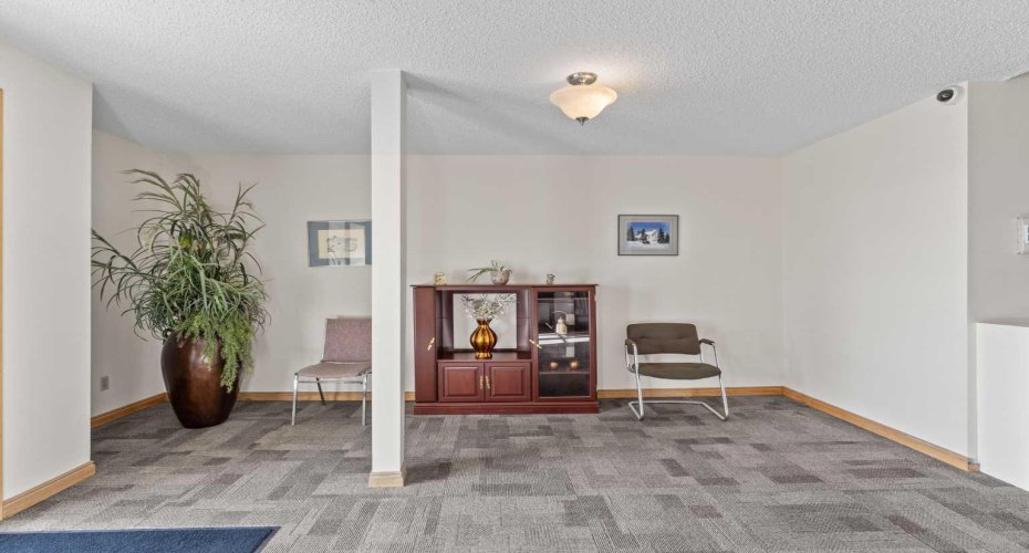 280 Banister Drive, Okotoks, Alberta T1S 1Y5, 2 Bedrooms Bedrooms, ,1 BathroomBathrooms,Residential,For Sale,Banister,A2278025