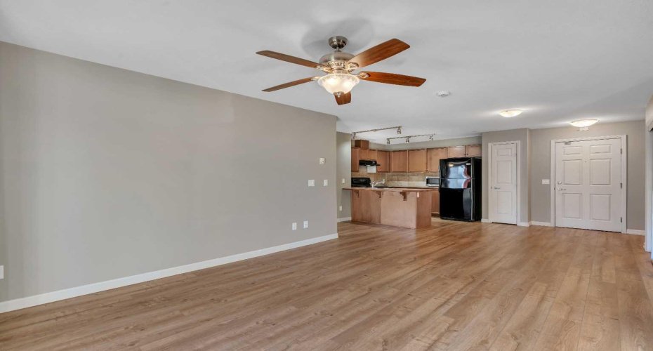 92 Crystal Shores Road, Okotoks, Alberta T1S 2N2, 2 Bedrooms Bedrooms, ,2 BathroomsBathrooms,Residential,For Sale,Crystal Shores,A2276125