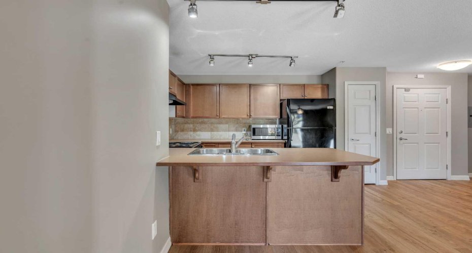 92 Crystal Shores Road, Okotoks, Alberta T1S 2N2, 2 Bedrooms Bedrooms, ,2 BathroomsBathrooms,Residential,For Sale,Crystal Shores,A2276125