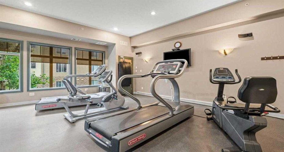 92 Crystal Shores Road, Okotoks, Alberta T1S 2N2, 2 Bedrooms Bedrooms, ,2 BathroomsBathrooms,Residential,For Sale,Crystal Shores,A2276125