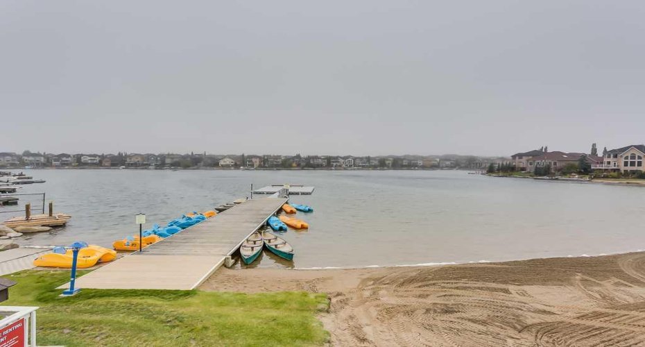 92 Crystal Shores Road, Okotoks, Alberta T1S 2N2, 2 Bedrooms Bedrooms, ,2 BathroomsBathrooms,Residential,For Sale,Crystal Shores,A2276125