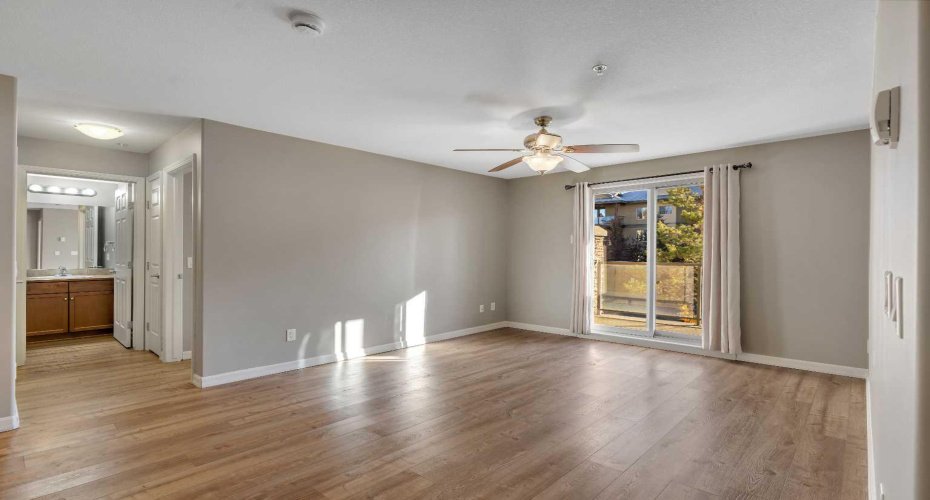 92 Crystal Shores Road, Okotoks, Alberta T1S 2N2, 2 Bedrooms Bedrooms, ,2 BathroomsBathrooms,Residential,For Sale,Crystal Shores,A2276125