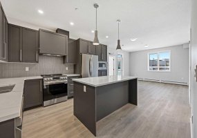 520 Reynolds Avenue, Airdrie, Alberta T4B 5X9, 2 Bedrooms Bedrooms, ,2 BathroomsBathrooms,Residential,For Sale,Reynolds,A2276634