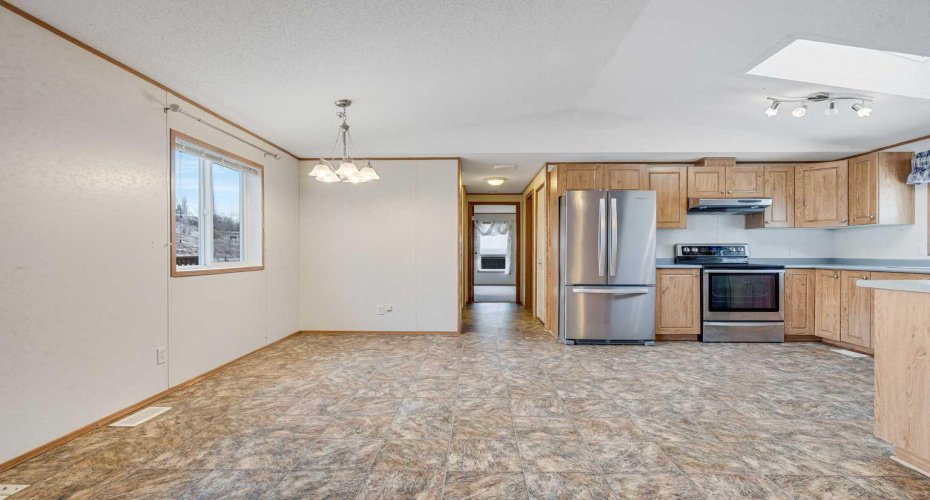 413 Heritage Crescent, Okotoks, Alberta T1S 1P2, 3 Bedrooms Bedrooms, ,2 BathroomsBathrooms,Mobile,For Sale,Heritage,A2276756