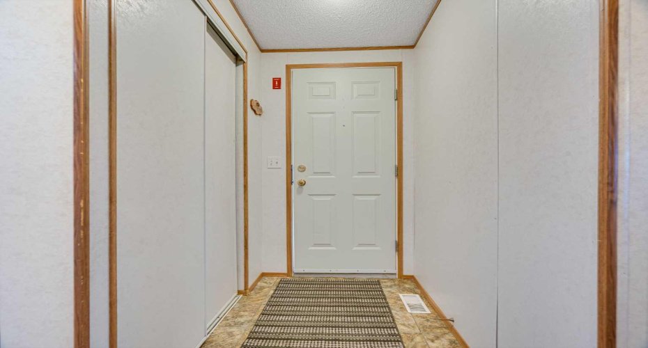 413 Heritage Crescent, Okotoks, Alberta T1S 1P2, 3 Bedrooms Bedrooms, ,2 BathroomsBathrooms,Mobile,For Sale,Heritage,A2276756