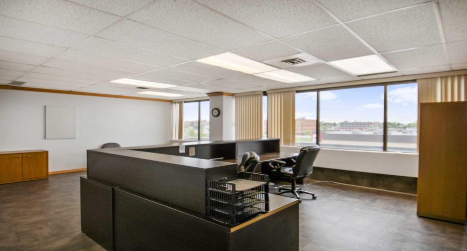 9835 101 Avenue, Grande Prairie, Alberta T8V 5V5, ,Commercial,For Lease,101,A2277107