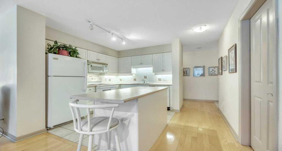 650 10 Street, Calgary, Alberta T2P 5G4, 2 Bedrooms Bedrooms, ,2 BathroomsBathrooms,Residential,For Sale,10,A2277273