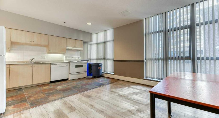 650 10 Street, Calgary, Alberta T2P 5G4, 2 Bedrooms Bedrooms, ,2 BathroomsBathrooms,Residential,For Sale,10,A2277273