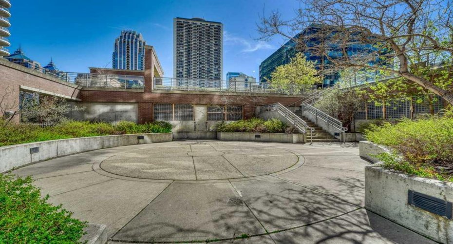 650 10 Street, Calgary, Alberta T2P 5G4, 2 Bedrooms Bedrooms, ,2 BathroomsBathrooms,Residential,For Sale,10,A2277273