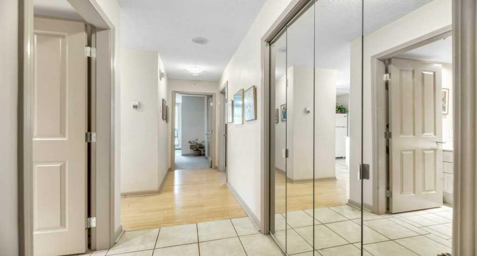 650 10 Street, Calgary, Alberta T2P 5G4, 2 Bedrooms Bedrooms, ,2 BathroomsBathrooms,Residential,For Sale,10,A2277273