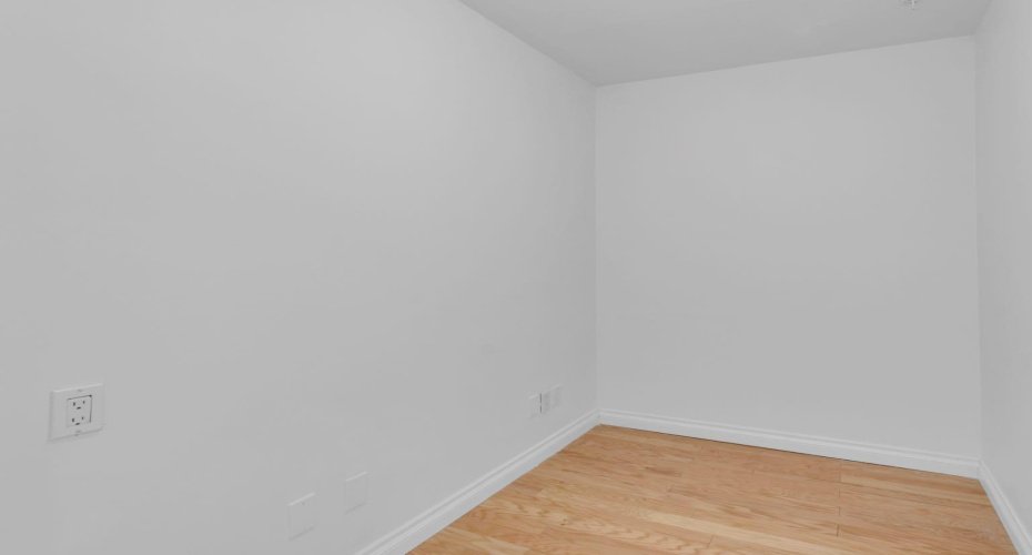 8’3”x 5’1” den - bigger than it looks!