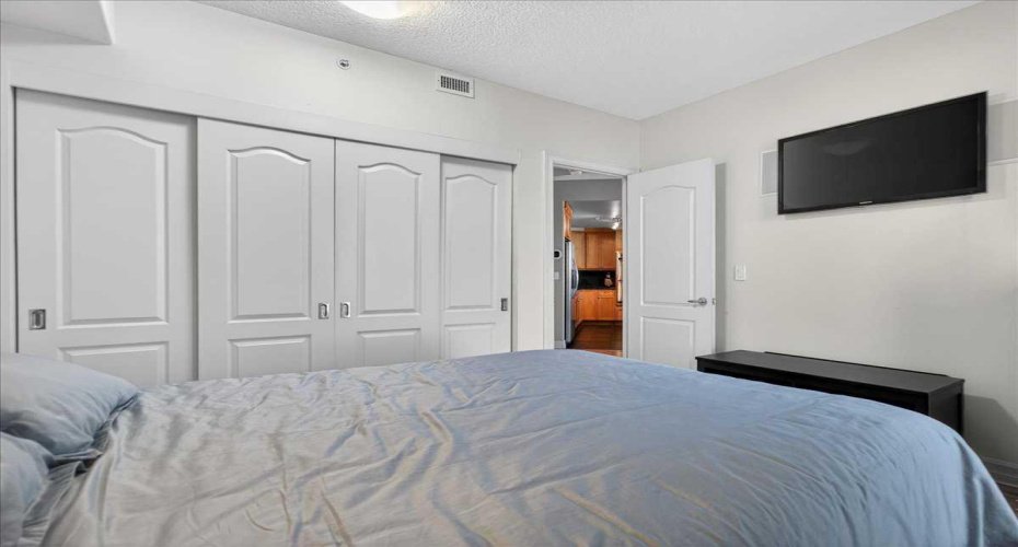 836 15 Avenue, Calgary, Alberta T2R 1S2, 2 Bedrooms Bedrooms, ,2 BathroomsBathrooms,Residential,For Sale,15,A2277566