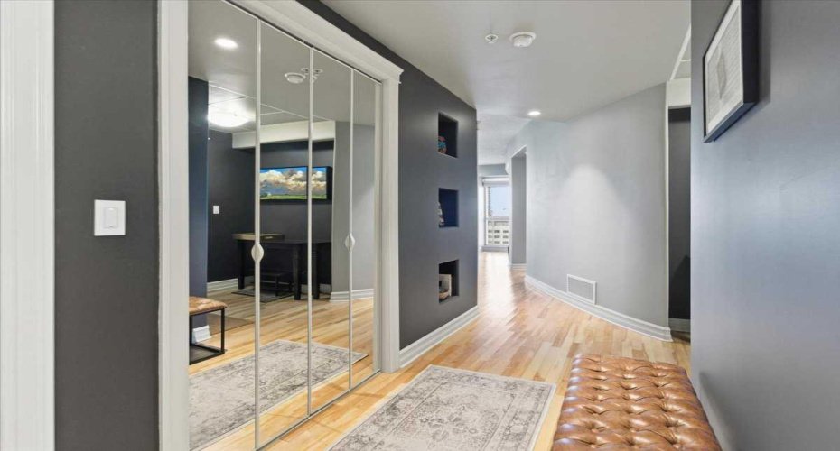 836 15 Avenue, Calgary, Alberta T2R 1S2, 2 Bedrooms Bedrooms, ,2 BathroomsBathrooms,Residential,For Sale,15,A2277566