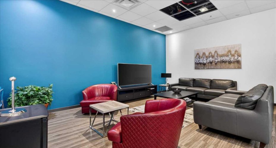 836 15 Avenue, Calgary, Alberta T2R 1S2, 2 Bedrooms Bedrooms, ,2 BathroomsBathrooms,Residential,For Sale,15,A2277566