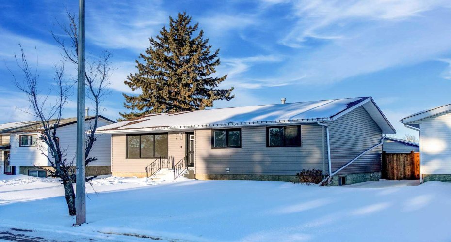 226 5 Avenue, Wainwright, Alberta T9W 1A8, 3 Bedrooms Bedrooms, ,1 BathroomBathrooms,Residential,For Sale,5,A2277621