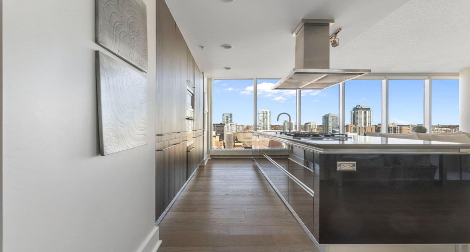 433 11 Avenue, Calgary, Alberta T2G 0C7, 2 Bedrooms Bedrooms, ,2 BathroomsBathrooms,Residential,For Sale,11,A2277678