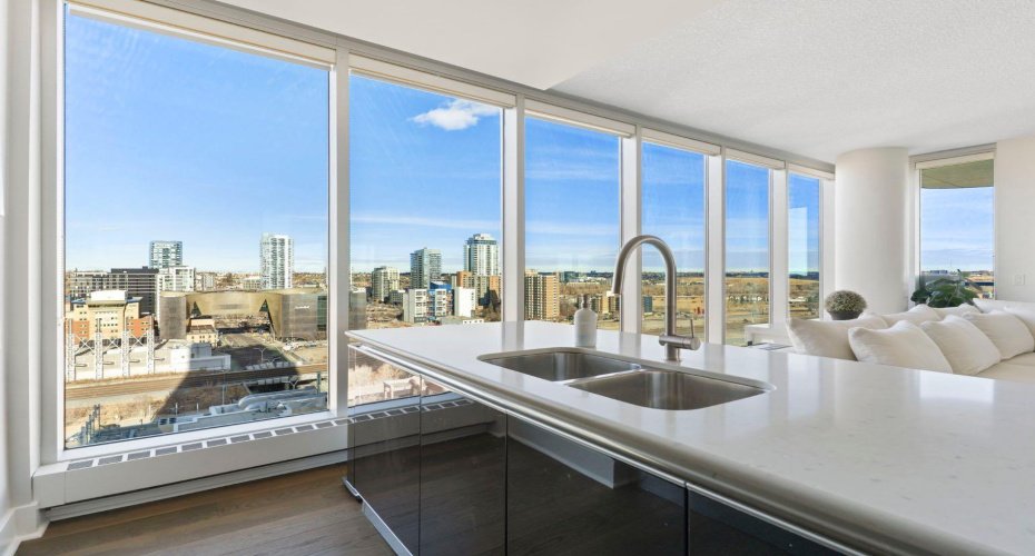 433 11 Avenue, Calgary, Alberta T2G 0C7, 2 Bedrooms Bedrooms, ,2 BathroomsBathrooms,Residential,For Sale,11,A2277678