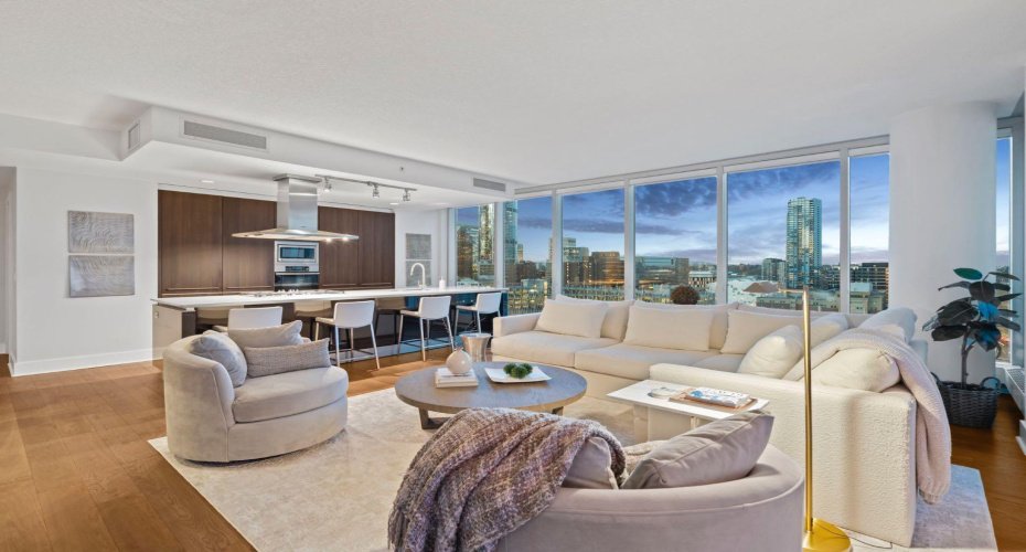 433 11 Avenue, Calgary, Alberta T2G 0C7, 2 Bedrooms Bedrooms, ,2 BathroomsBathrooms,Residential,For Sale,11,A2277678