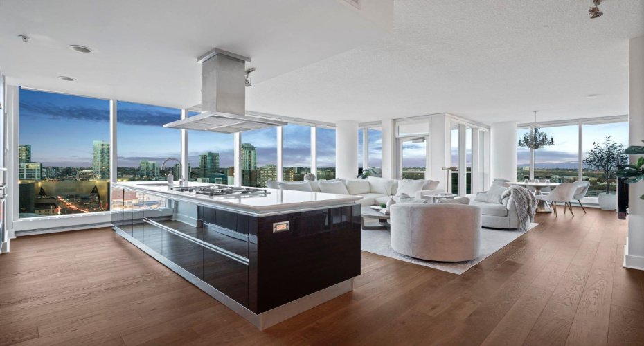 433 11 Avenue, Calgary, Alberta T2G 0C7, 2 Bedrooms Bedrooms, ,2 BathroomsBathrooms,Residential,For Sale,11,A2277678