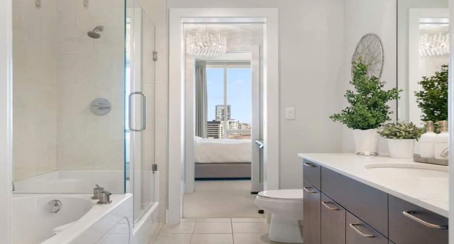 433 11 Avenue, Calgary, Alberta T2G 0C7, 2 Bedrooms Bedrooms, ,2 BathroomsBathrooms,Residential,For Sale,11,A2277678