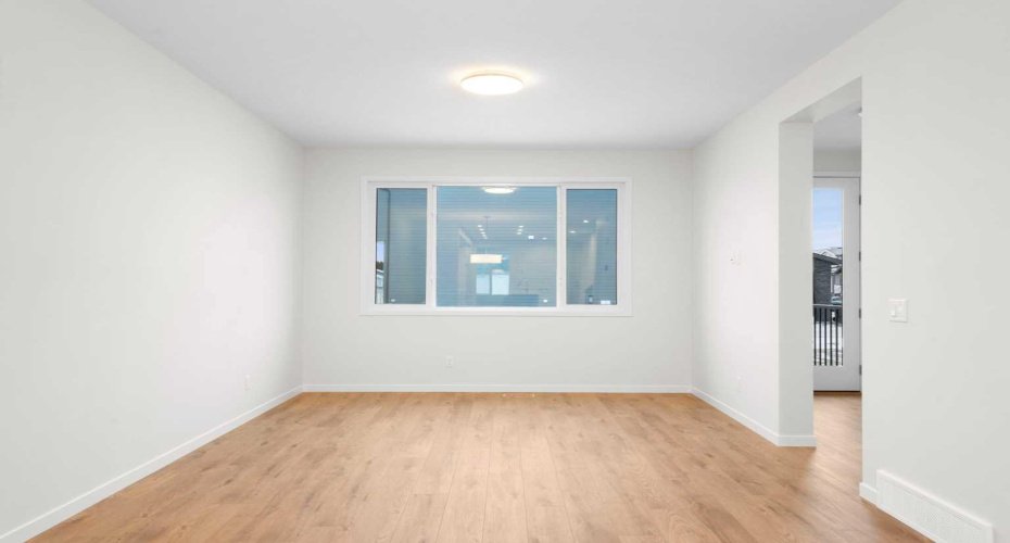 107 Royston Way, Calgary, Alberta T3L 0M4, 3 Bedrooms Bedrooms, ,3 BathroomsBathrooms,Residential,For Sale,Royston,A2277807