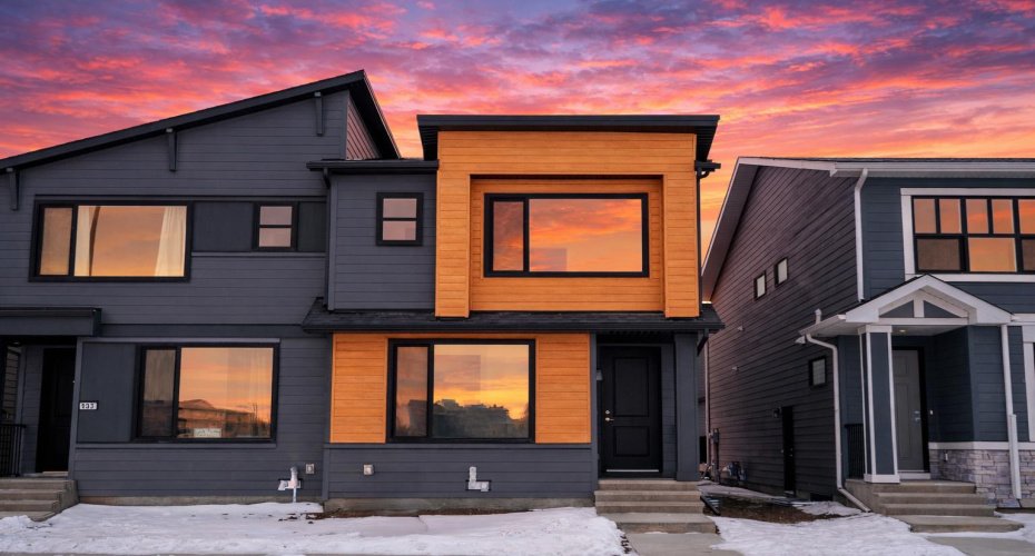 107 Royston Way, Calgary, Alberta T3L 0M4, 3 Bedrooms Bedrooms, ,3 BathroomsBathrooms,Residential,For Sale,Royston,A2277807