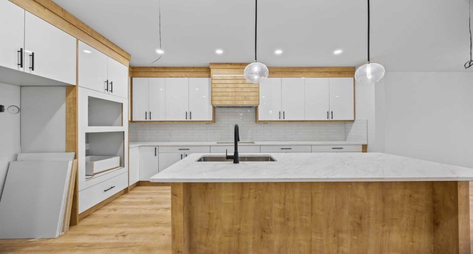 192 Saddlelake Manor, Calgary, Alberta T3J2L5, 6 Bedrooms Bedrooms, ,4 BathroomsBathrooms,Residential,For Sale,Saddlelake,A2277895