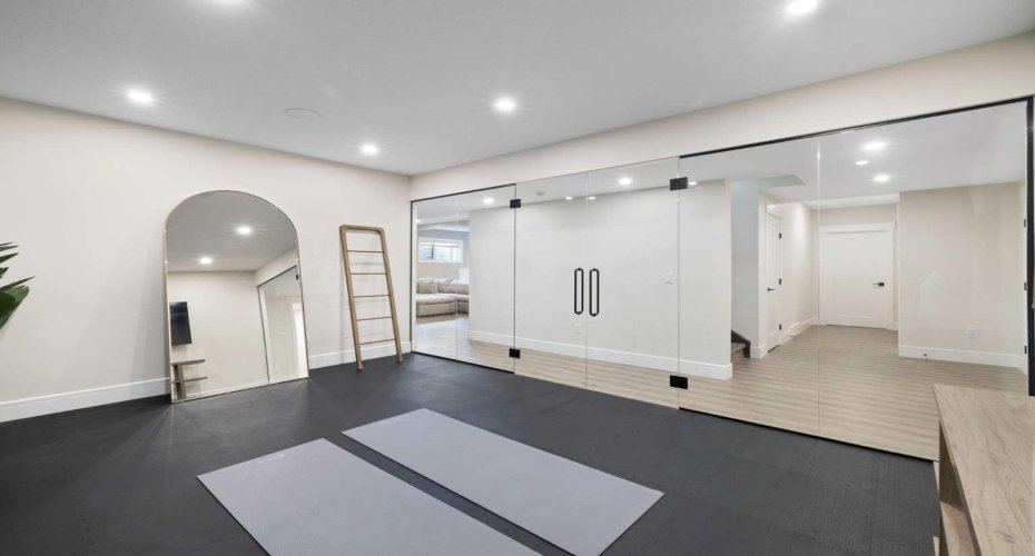 232 West Chestermere Drive, Chestermere, Alberta T1X 1B2, 7 Bedrooms Bedrooms, ,5 BathroomsBathrooms,Residential,For Sale,West Chestermere,A2277978