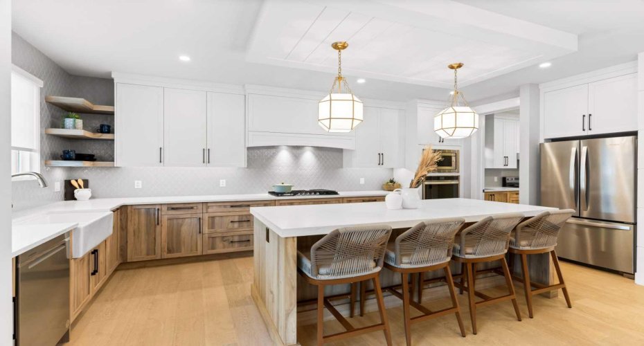 3 Waterford Manor, Chestermere, Alberta T1X 2T9, 8 Bedrooms Bedrooms, ,5 BathroomsBathrooms,Residential,For Sale,Waterford,A2278003