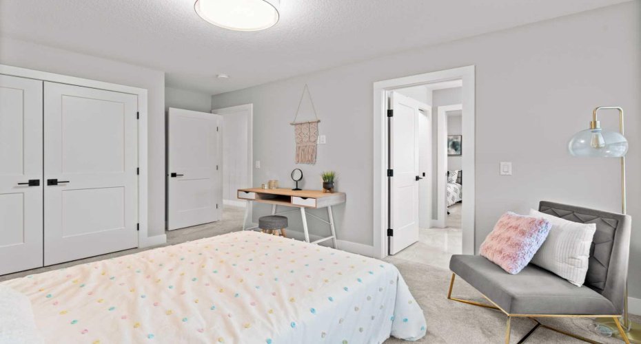 3 Waterford Manor, Chestermere, Alberta T1X 2T9, 8 Bedrooms Bedrooms, ,5 BathroomsBathrooms,Residential,For Sale,Waterford,A2278003