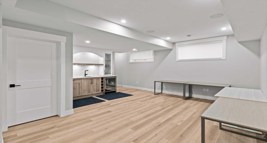 3 Waterford Manor, Chestermere, Alberta T1X 2T9, 8 Bedrooms Bedrooms, ,5 BathroomsBathrooms,Residential,For Sale,Waterford,A2278003