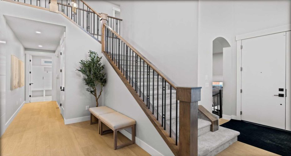 3 Waterford Manor, Chestermere, Alberta T1X 2T9, 8 Bedrooms Bedrooms, ,5 BathroomsBathrooms,Residential,For Sale,Waterford,A2278003