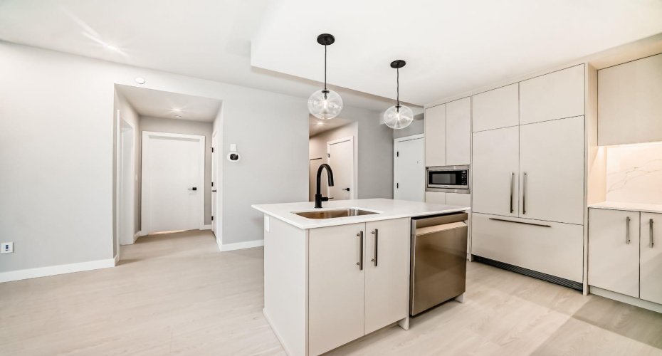 8375 Broadcast Avenue, Calgary, Alberta T3H 6L3, 2 Bedrooms Bedrooms, ,2 BathroomsBathrooms,Residential,For Sale,Broadcast,A2274699