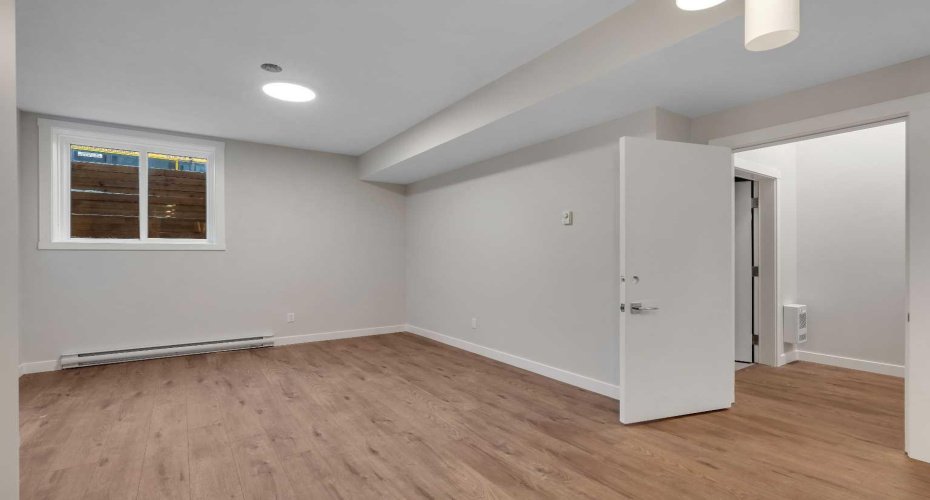 8631 48 Avenue, Calgary, Alberta T3B 2B3, 4 Bedrooms Bedrooms, ,4 BathroomsBathrooms,Residential,For Sale,48,A2276269