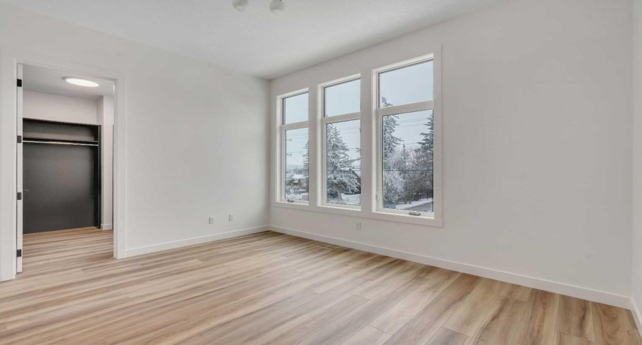 8633 48 Avenue, Calgary, Alberta T3B 2B3, 4 Bedrooms Bedrooms, ,4 BathroomsBathrooms,Residential,For Sale,48,A2276270