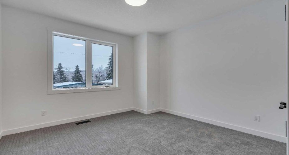 8633 48 Avenue, Calgary, Alberta T3B 2B3, 4 Bedrooms Bedrooms, ,4 BathroomsBathrooms,Residential,For Sale,48,A2276270