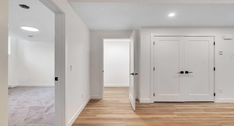 8633 48 Avenue, Calgary, Alberta T3B 2B3, 4 Bedrooms Bedrooms, ,4 BathroomsBathrooms,Residential,For Sale,48,A2276270