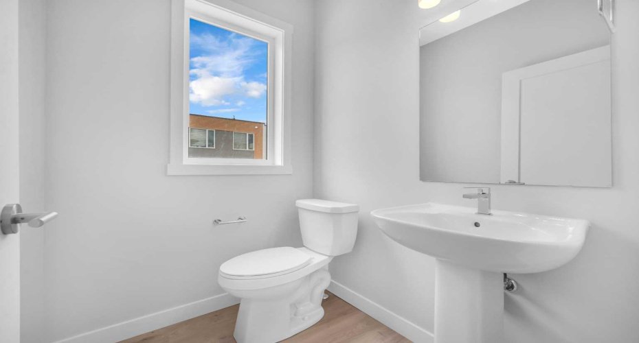 305 Shawnee Square, Calgary, Alberta T2Y0W4, 2 Bedrooms Bedrooms, ,3 BathroomsBathrooms,Residential,For Sale,Shawnee,A2277723