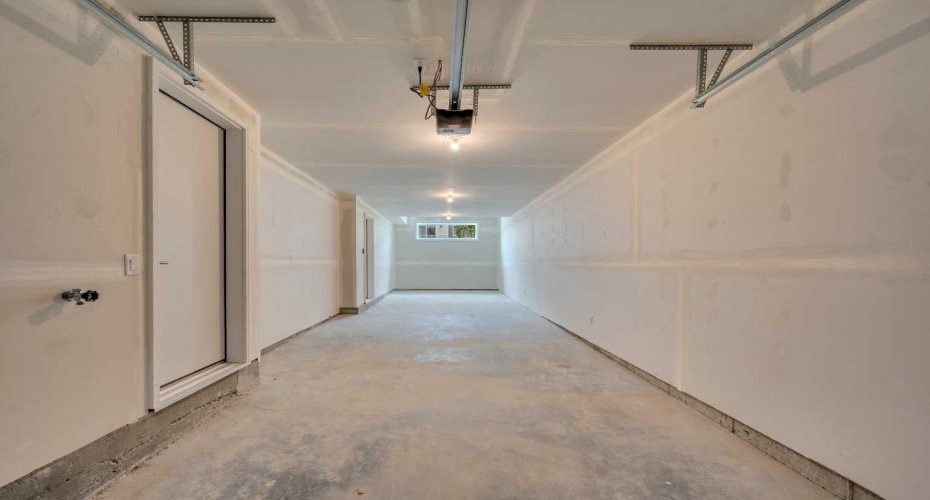 305 Shawnee Square, Calgary, Alberta T2Y0W4, 2 Bedrooms Bedrooms, ,3 BathroomsBathrooms,Residential,For Sale,Shawnee,A2277723