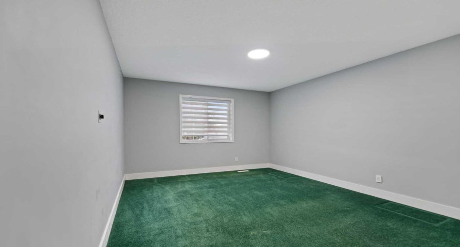 86 Coral Springs Close, Calgary, Alberta T3J 3S4, 5 Bedrooms Bedrooms, ,4 BathroomsBathrooms,Residential,For Sale,Coral Springs,A2277845