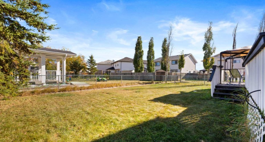 86 Coral Springs Close, Calgary, Alberta T3J 3S4, 5 Bedrooms Bedrooms, ,4 BathroomsBathrooms,Residential,For Sale,Coral Springs,A2277845