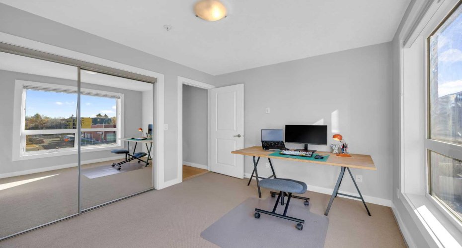 2nd bedroom with ample closet space