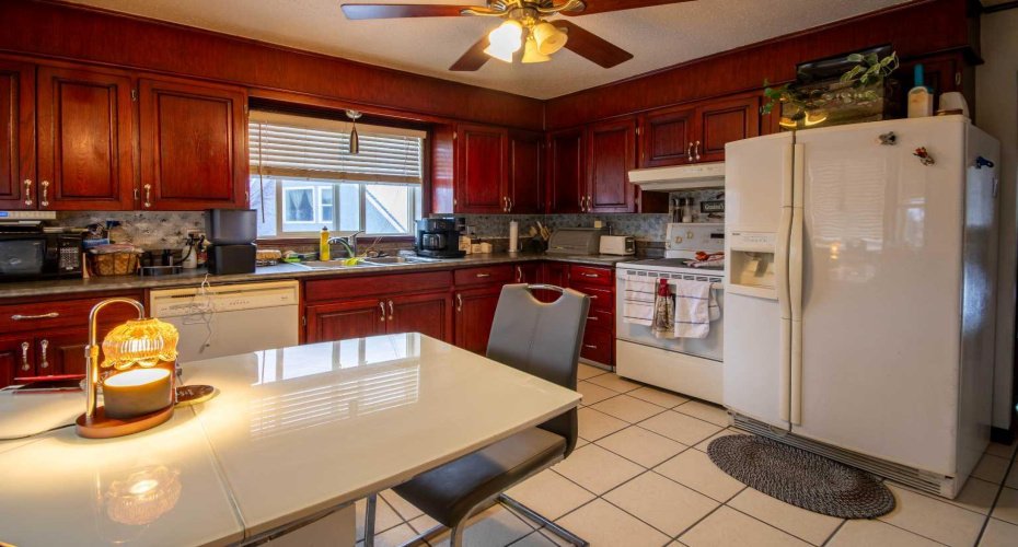 128 10 Avenue, Sundre, Alberta T0M 1X0, 4 Bedrooms Bedrooms, ,3 BathroomsBathrooms,Residential,For Sale,10,A2277995