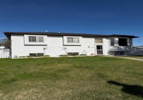 128 10 Avenue, Sundre, Alberta T0M 1X0, 4 Bedrooms Bedrooms, ,3 BathroomsBathrooms,Residential,For Sale,10,A2277995