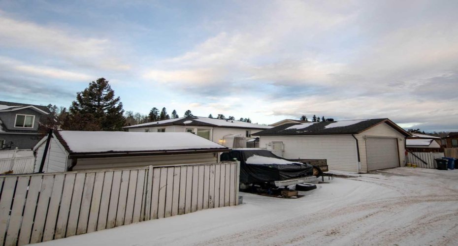 128 10 Avenue, Sundre, Alberta T0M 1X0, 4 Bedrooms Bedrooms, ,3 BathroomsBathrooms,Residential,For Sale,10,A2277995